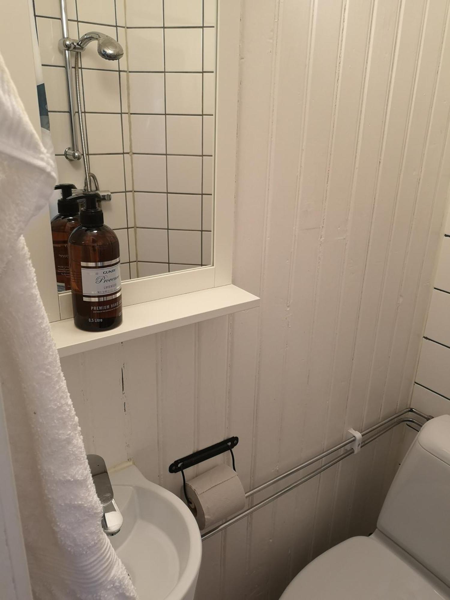 Stockholm B&B Cottage Nacka Phòng bức ảnh